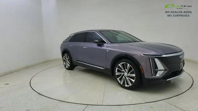 2024 Cadillac iQ Luxury w/1SE