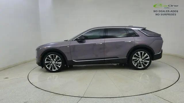 2024 Cadillac iQ Luxury w/1SE