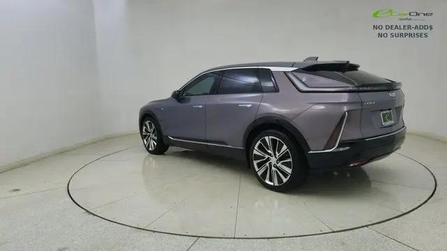 2024 Cadillac iQ Luxury w/1SE