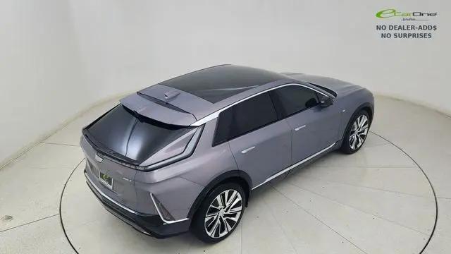 2024 Cadillac iQ Luxury w/1SE