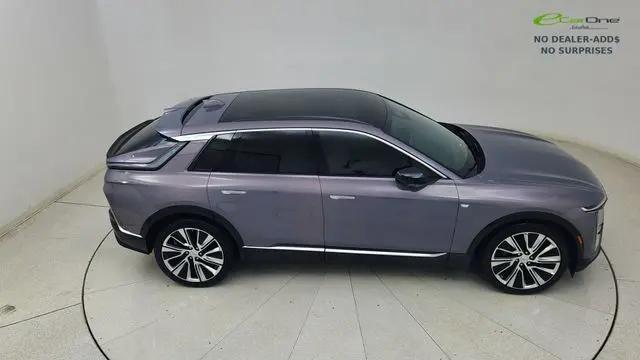 2024 Cadillac iQ Luxury w/1SE