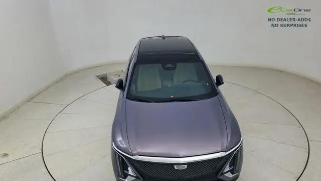 2024 Cadillac iQ Luxury w/1SE