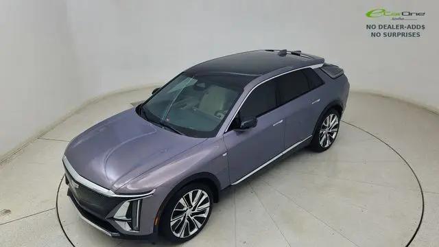 2024 Cadillac iQ Luxury w/1SE