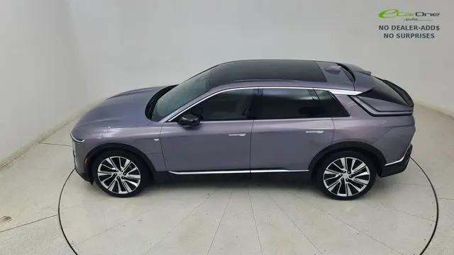 2024 Cadillac iQ Luxury w/1SE