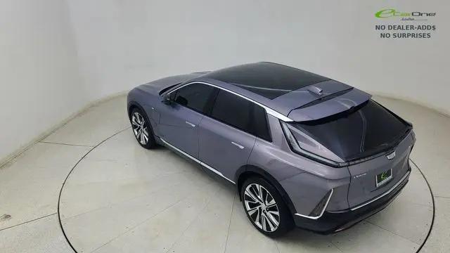 2024 Cadillac iQ Luxury w/1SE