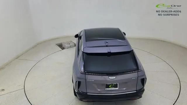 2024 Cadillac iQ Luxury w/1SE