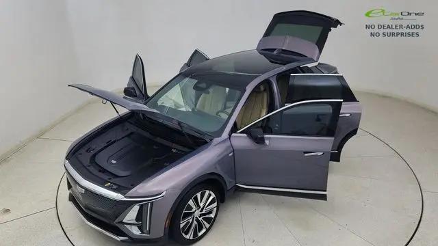 2024 Cadillac iQ Luxury w/1SE