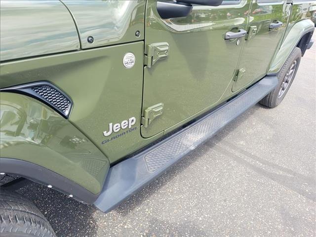 2022 Jeep Gladiator Overland