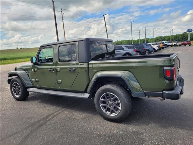 2022 Jeep Gladiator Overland