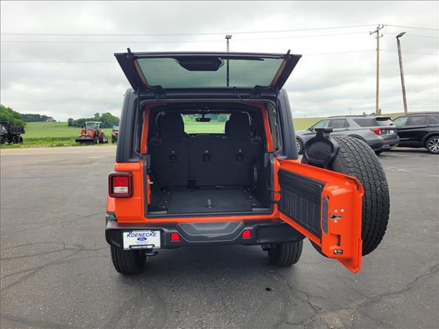 2023 Jeep Wrangler 4-Door Sahara