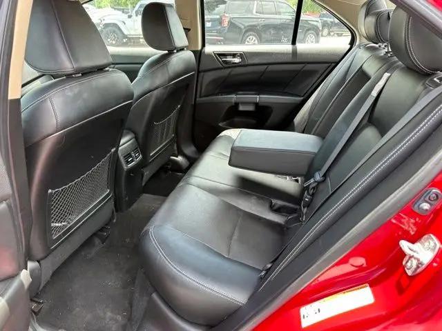 2013 Suzuki Kizashi Sport SLS