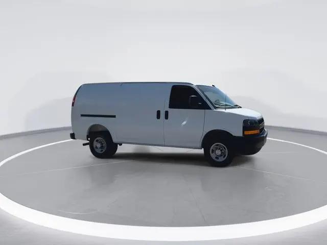 2025 Chevrolet Express Cargo Van RWD 2500 Regular Wheelbase WT