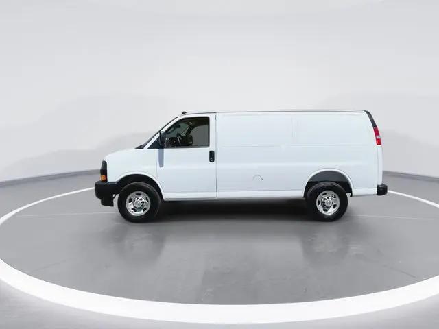 2025 Chevrolet Express Cargo Van RWD 2500 Regular Wheelbase WT