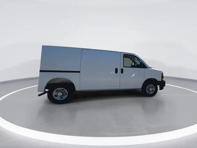 2025 Chevrolet Express Cargo Van RWD 2500 Regular Wheelbase WT