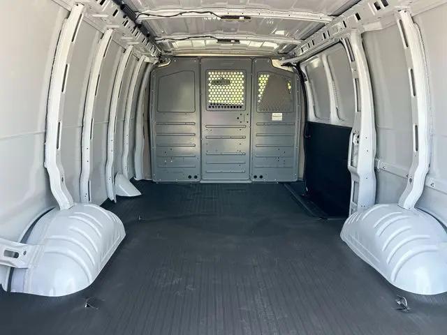 2025 Chevrolet Express Cargo Van RWD 2500 Regular Wheelbase WT