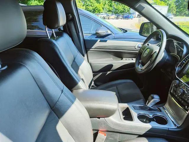 2020 Jeep Grand Cherokee Altitude 4x2