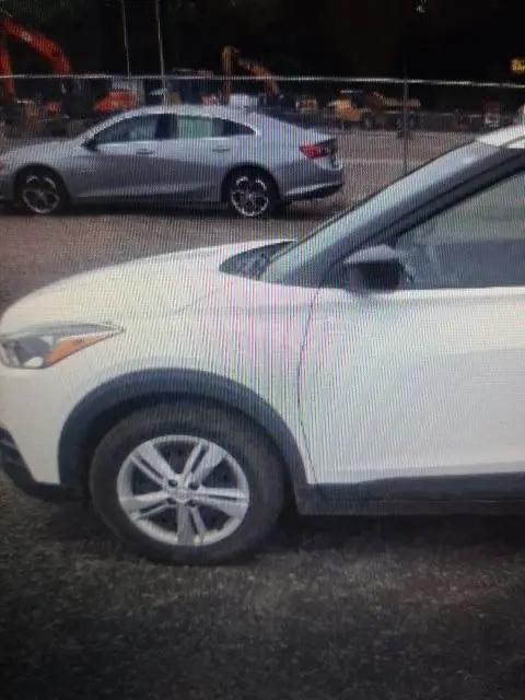 2020 Nissan Kicks S Xtronic CVT