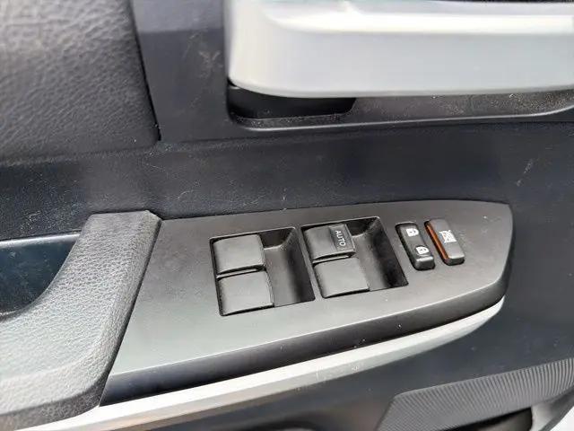 2018 Toyota Tundra SR5 5.7L V8
