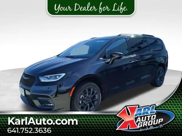 2021 Chrysler Pacifica Touring L AWD for sale in Marshalltown,, IA