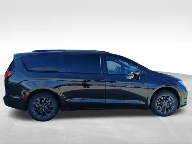 2021 Chrysler Pacifica Touring L AWD