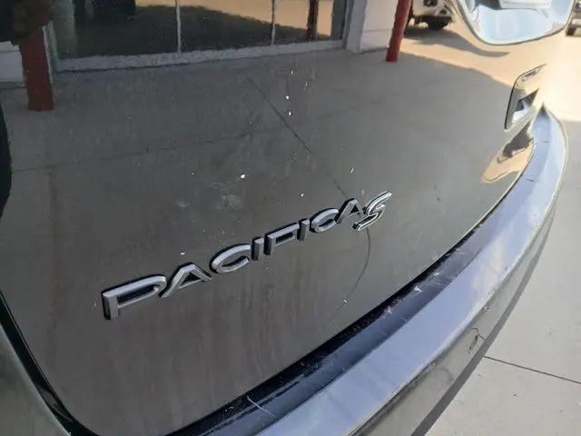 2021 Chrysler Pacifica Touring L AWD