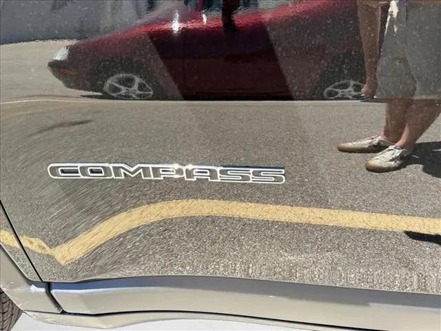 2022 Jeep Compass Latitude FWD
