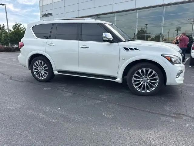 2017 INFINITI QX80 Standard