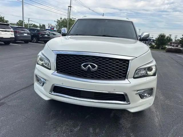2017 INFINITI QX80 Standard