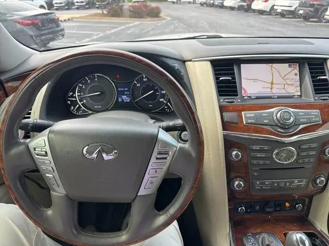 2017 INFINITI QX80 Standard