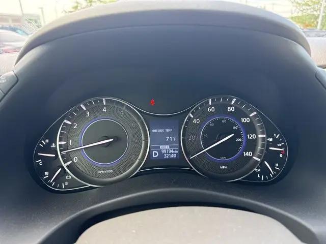2017 INFINITI QX80 Standard