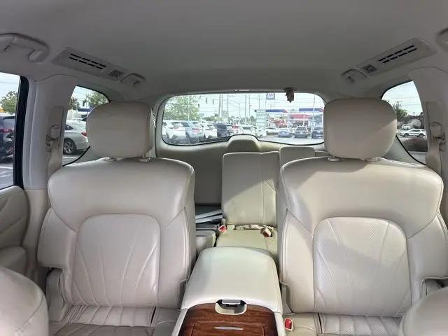 2017 INFINITI QX80 Standard