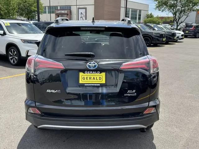 2017 Toyota RAV4 Hybrid XLE