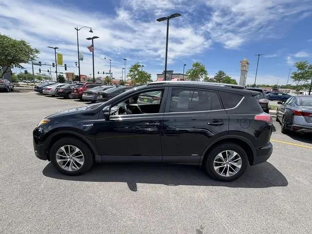 2017 Toyota RAV4 Hybrid XLE