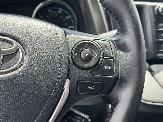 2017 Toyota RAV4 Hybrid XLE