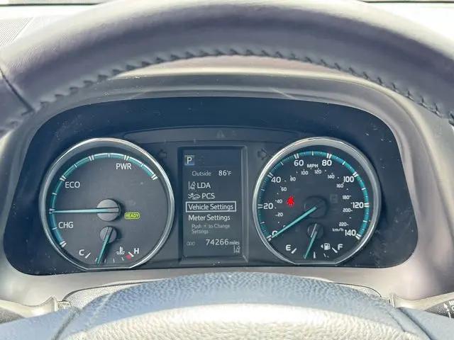 2017 Toyota RAV4 Hybrid XLE