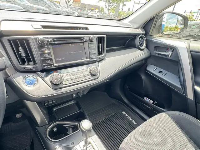 2017 Toyota RAV4 Hybrid XLE