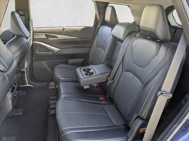 2023 INFINITI QX60 LUXE AWD