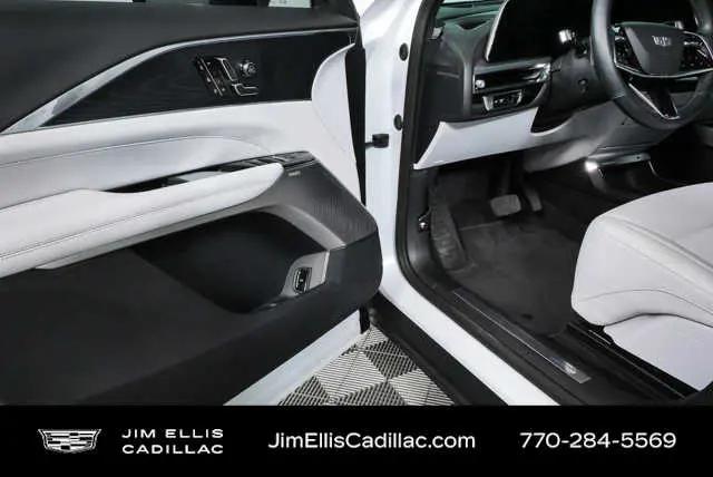 2024 Cadillac iQ Sport w/1SJ