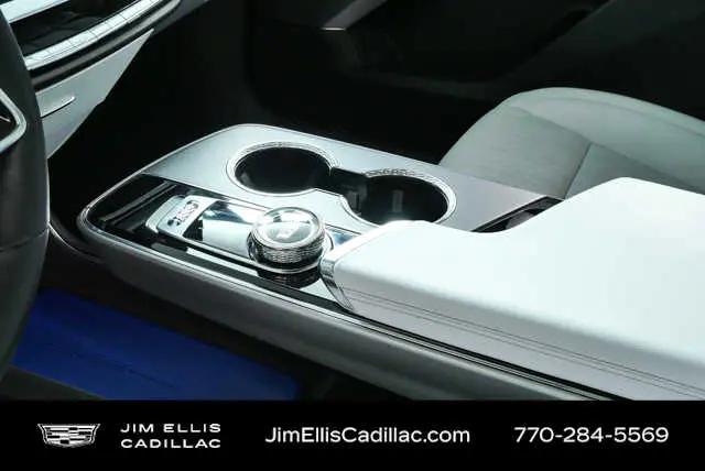 2024 Cadillac iQ Sport w/1SJ