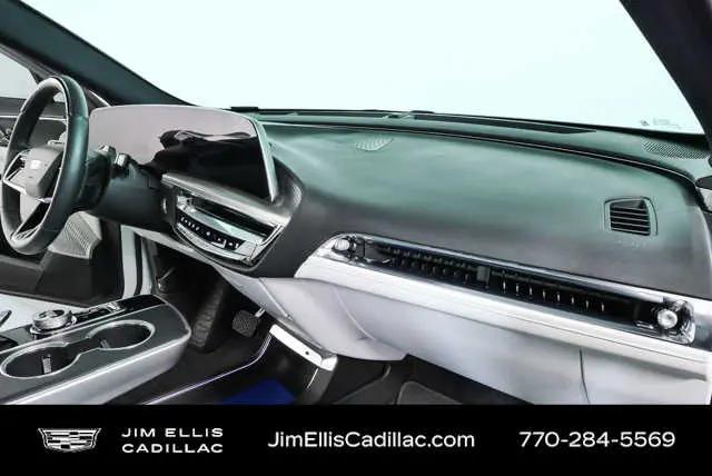 2024 Cadillac iQ Sport w/1SJ