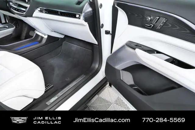 2024 Cadillac iQ Sport w/1SJ