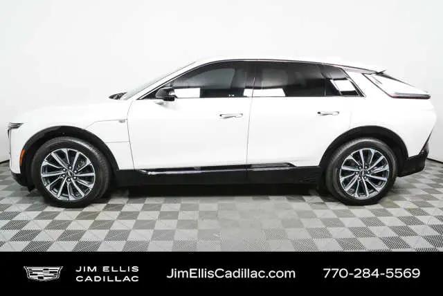 2024 Cadillac iQ Sport w/1SJ