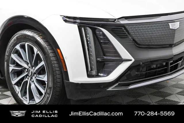 2024 Cadillac iQ Sport w/1SJ