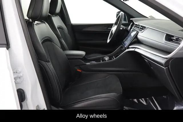 2025 Jeep Grand Cherokee L Altitude X 4x4