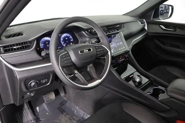 2025 Jeep Grand Cherokee L Altitude X 4x4