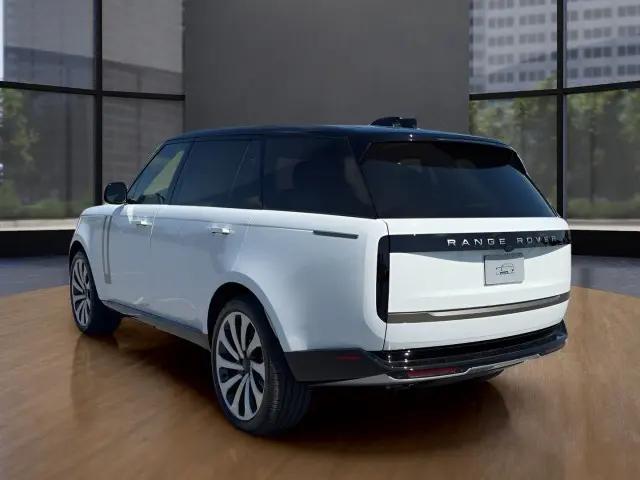 2026 Land Rover Range Rover P530 SE 7 Seat