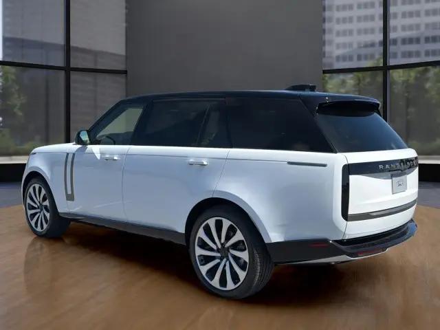 2026 Land Rover Range Rover P530 SE 7 Seat