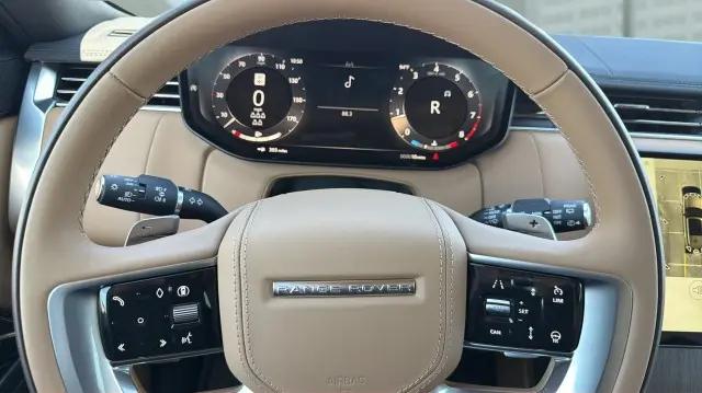 2026 Land Rover Range Rover P530 SE 7 Seat