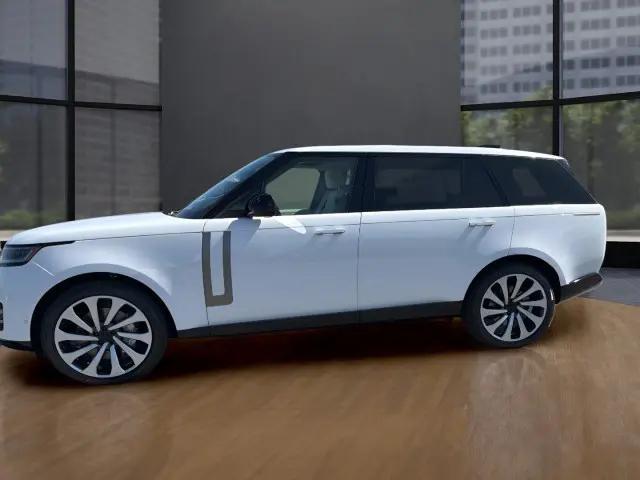2026 Land Rover Range Rover P530 SE 7 Seat