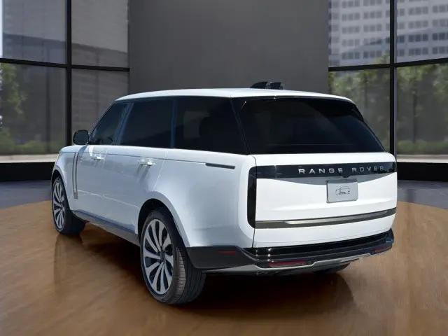 2026 Land Rover Range Rover P530 SE 7 Seat